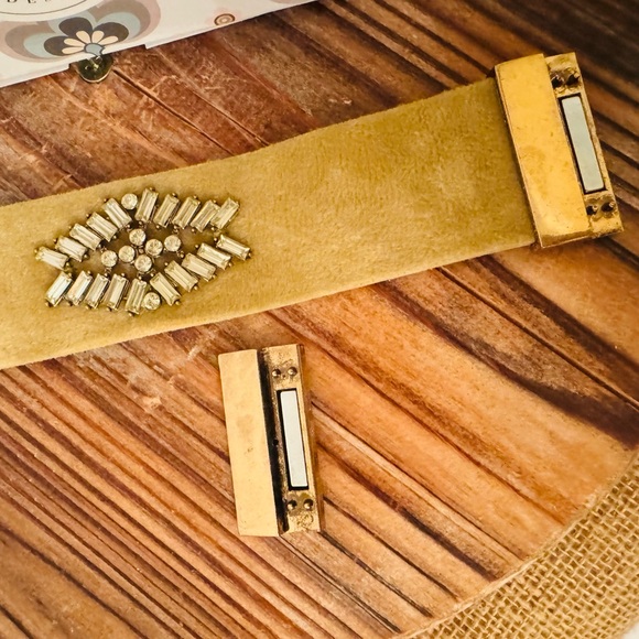 Plunder Designs Retired Soft Green Velvet Crystal Embellished Magnet Bracelet - Picture 7 of 14